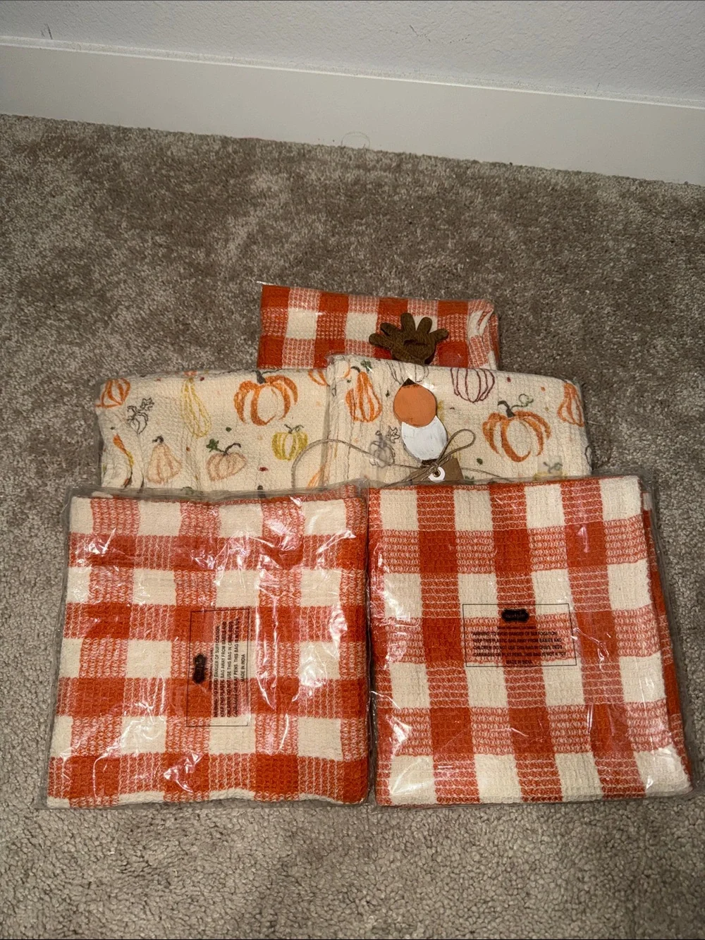 Set of 5 towels and pumpkin cutting board by Mud Pie